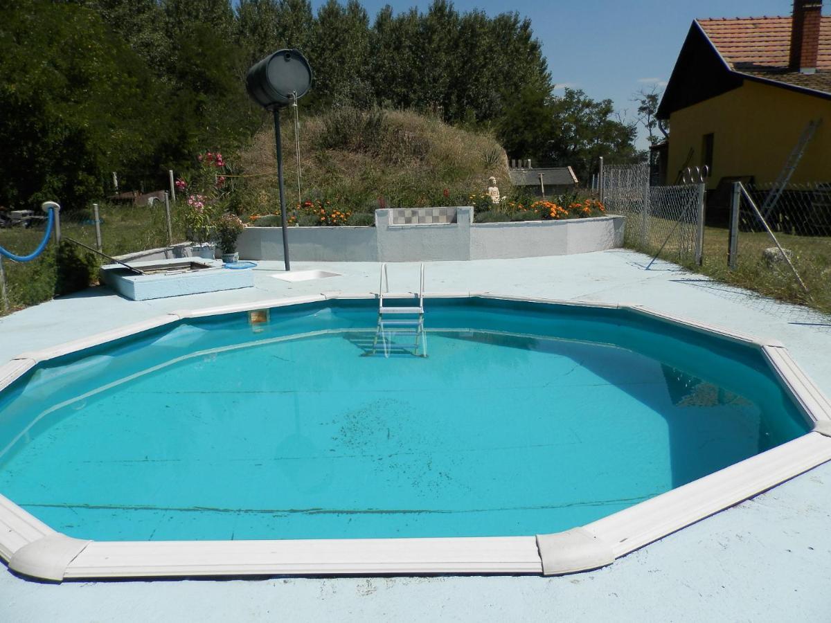 Camping Fantázia Tanya Szentkiraly Exterior foto